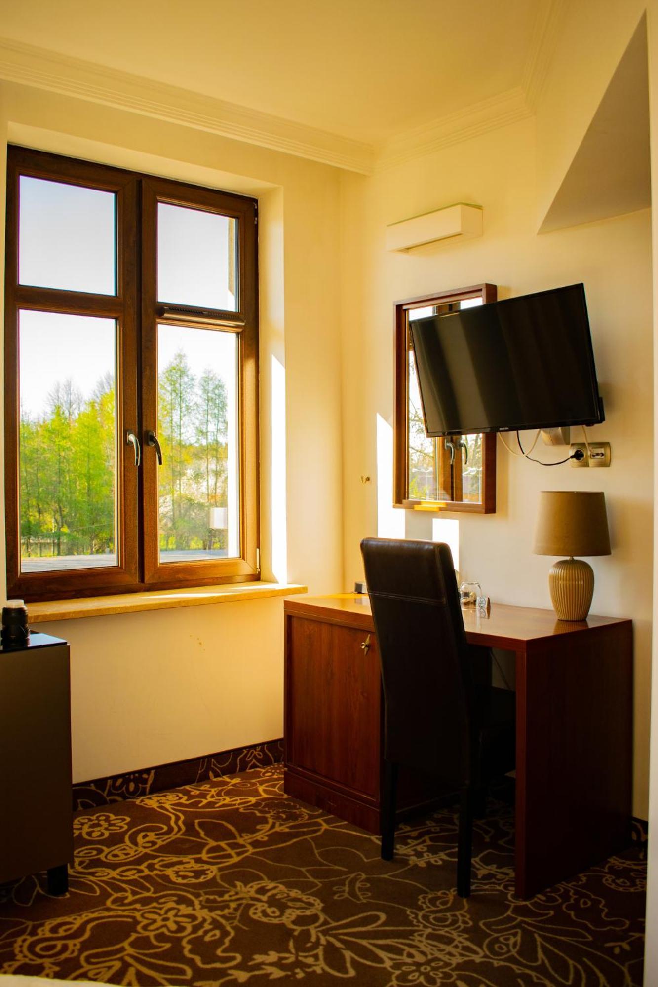 Hotel Pruski Orneta エクステリア 写真