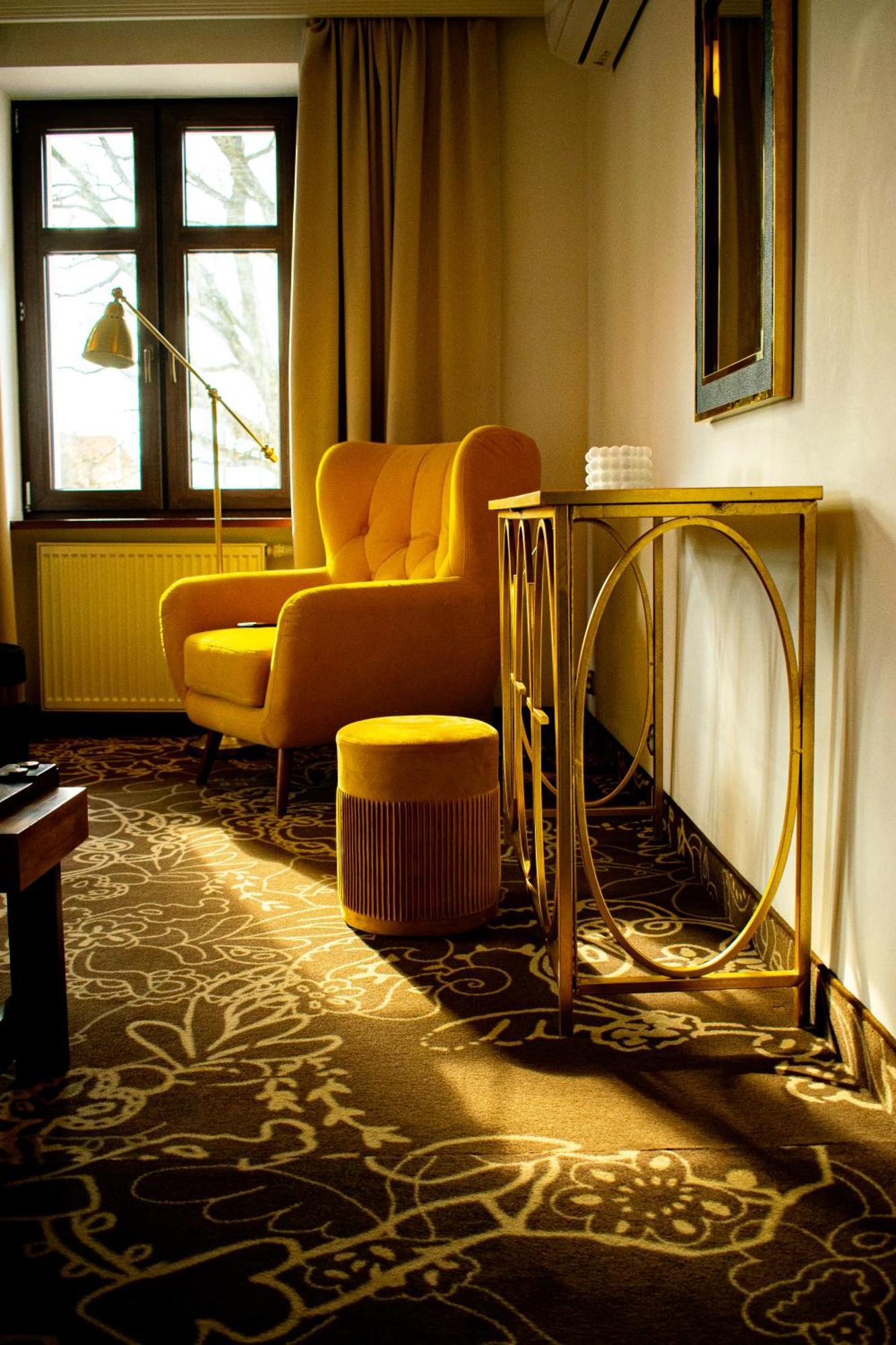 Hotel Pruski Orneta エクステリア 写真